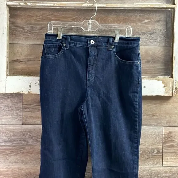 Gloria Vanderbilt Ladies Amanda Jeans, Size 10, Dark Blue - Picture 2 of 11